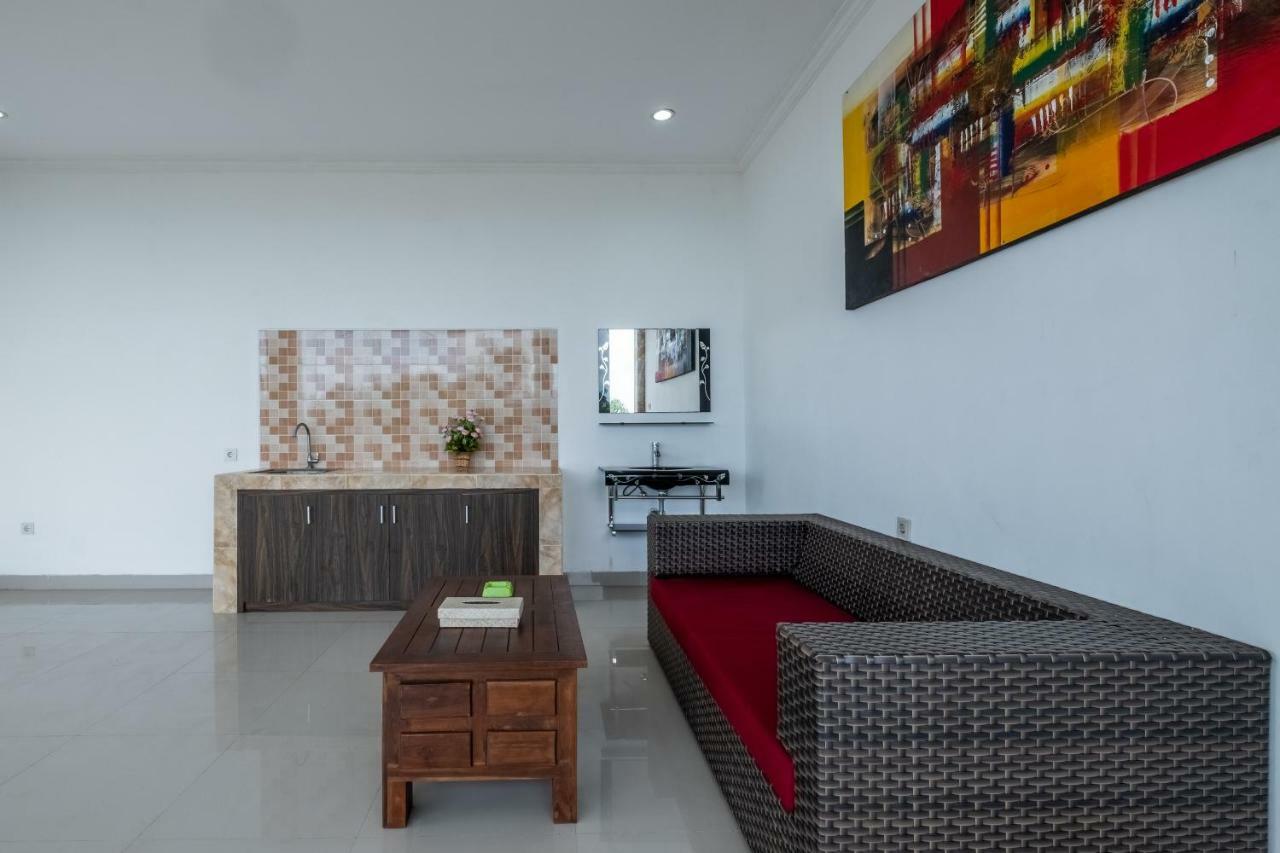 Reddoorz Plus Near Dreamland Beach Hotel Jimbaran  Ngoại thất bức ảnh